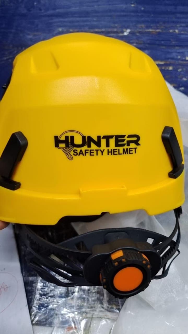 Helm Climbing Hunter